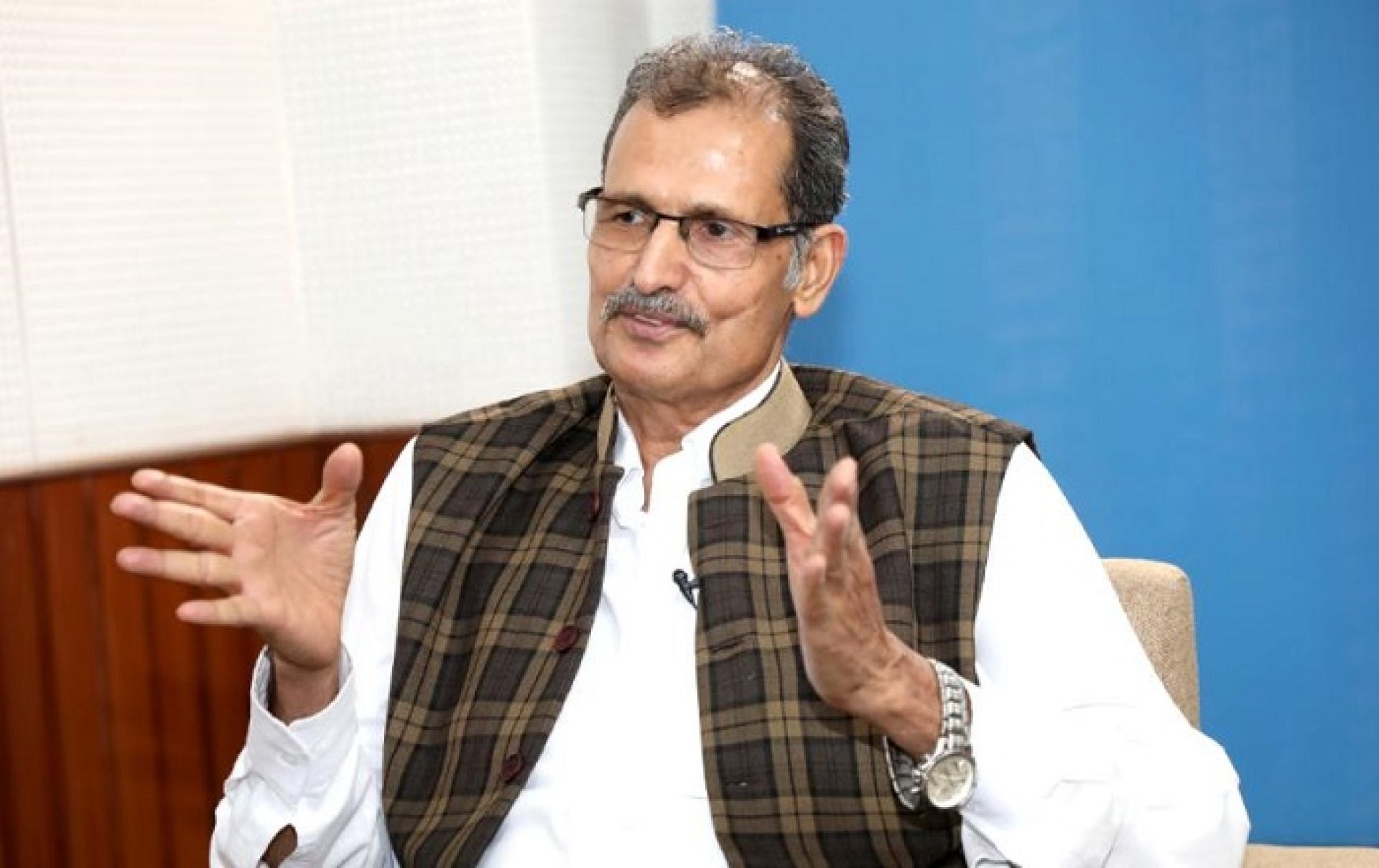 ‘अर्थतन्त्रको विषम जटिलताको चुनौतीबीच पनि सरकार ठिकै ढङ्गबाट अघि बढिरहेको छ’ 